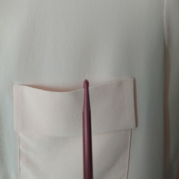 CLUB MONACO 💯%Silk Blouse - Picture 14 of 14
